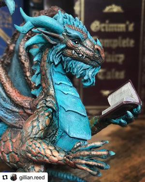 Bookish Dragon (Huge-size)